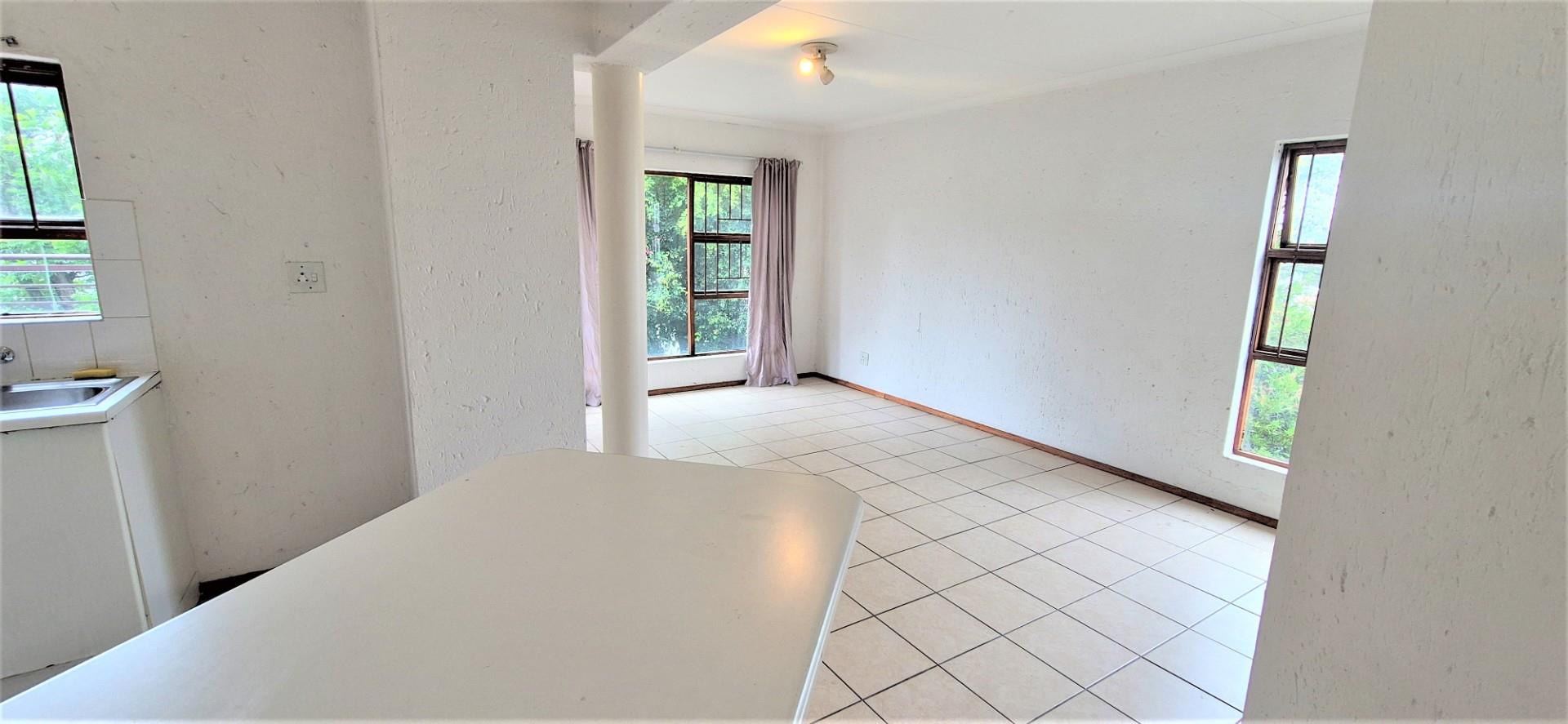 Apartment for rent in Paulshof, Sandton, 58 m²
