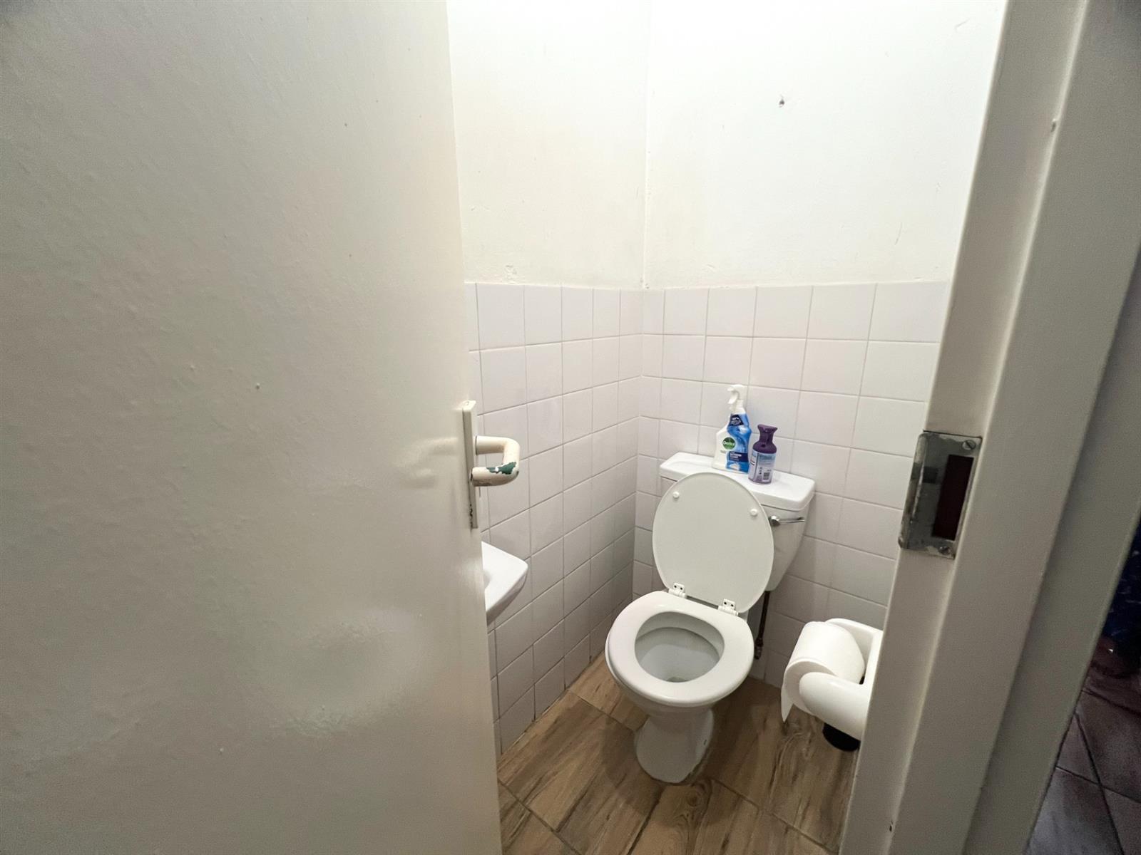 Apartment For Sale in Windsor East, Randburg