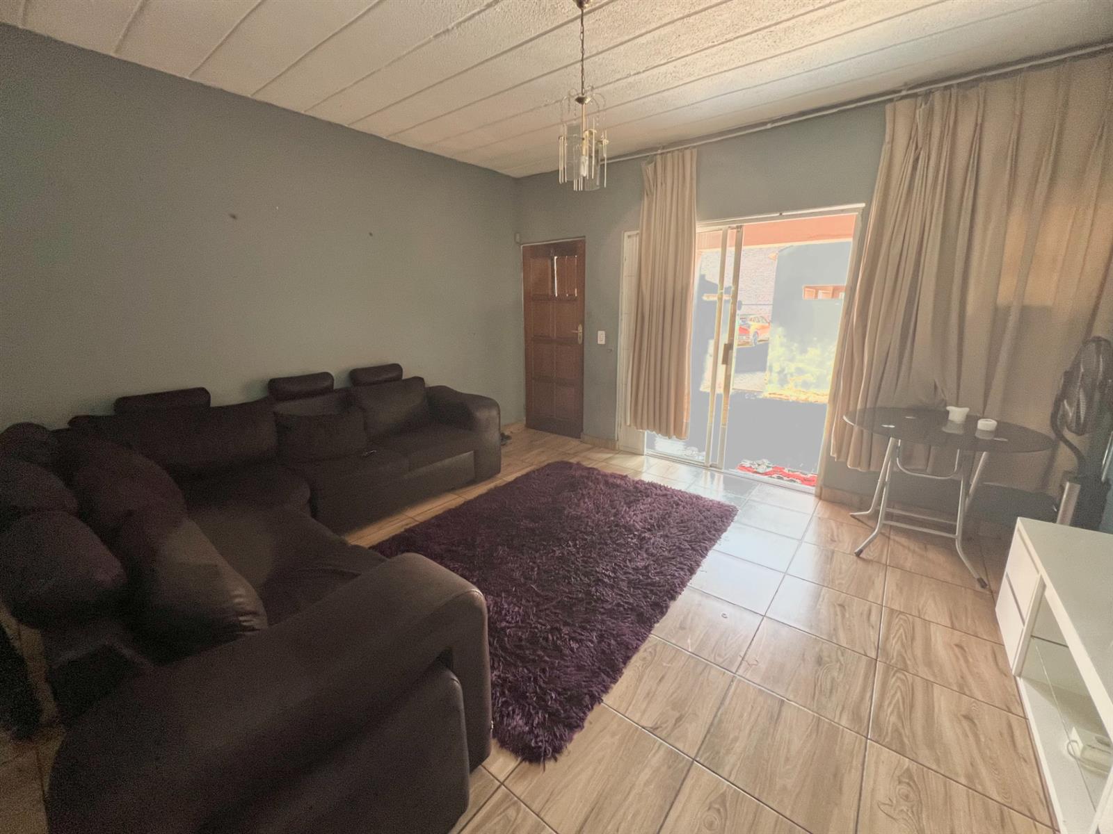 Apartment For Sale in Windsor East, Randburg