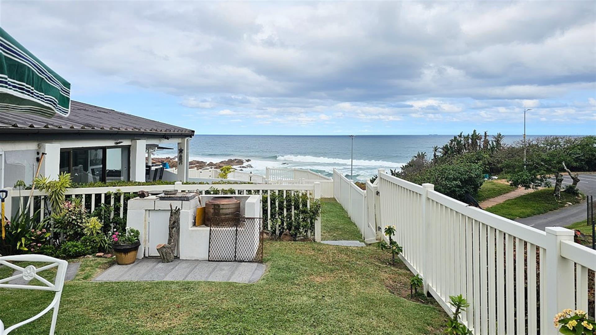 Stunning 2 Bedroom Beach Townhouse
