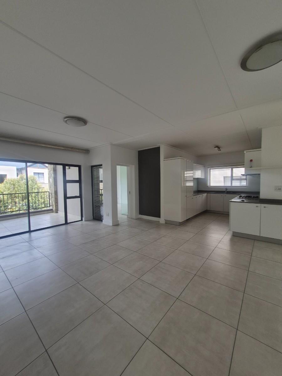 Priced to sell: 3 bedroom Apartment on 1st floor for Sale in Polofields Lifestyle Estate, Waterfall