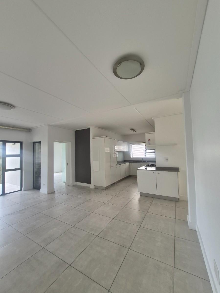 Priced to sell: 3 bedroom Apartment on 1st floor for Sale in Polofields Lifestyle Estate, Waterfall
