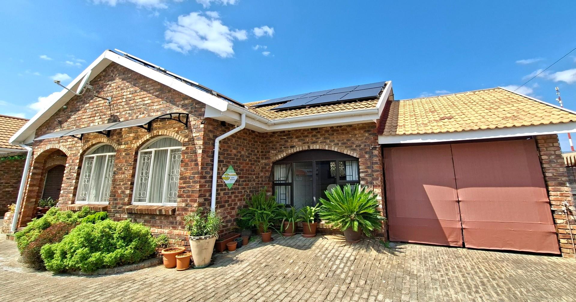 LOW-MAINTENANCE, 2 BEDROOM TOWNHOUSE, FULLY UPGRADED OFF-GRID PROPERTY!