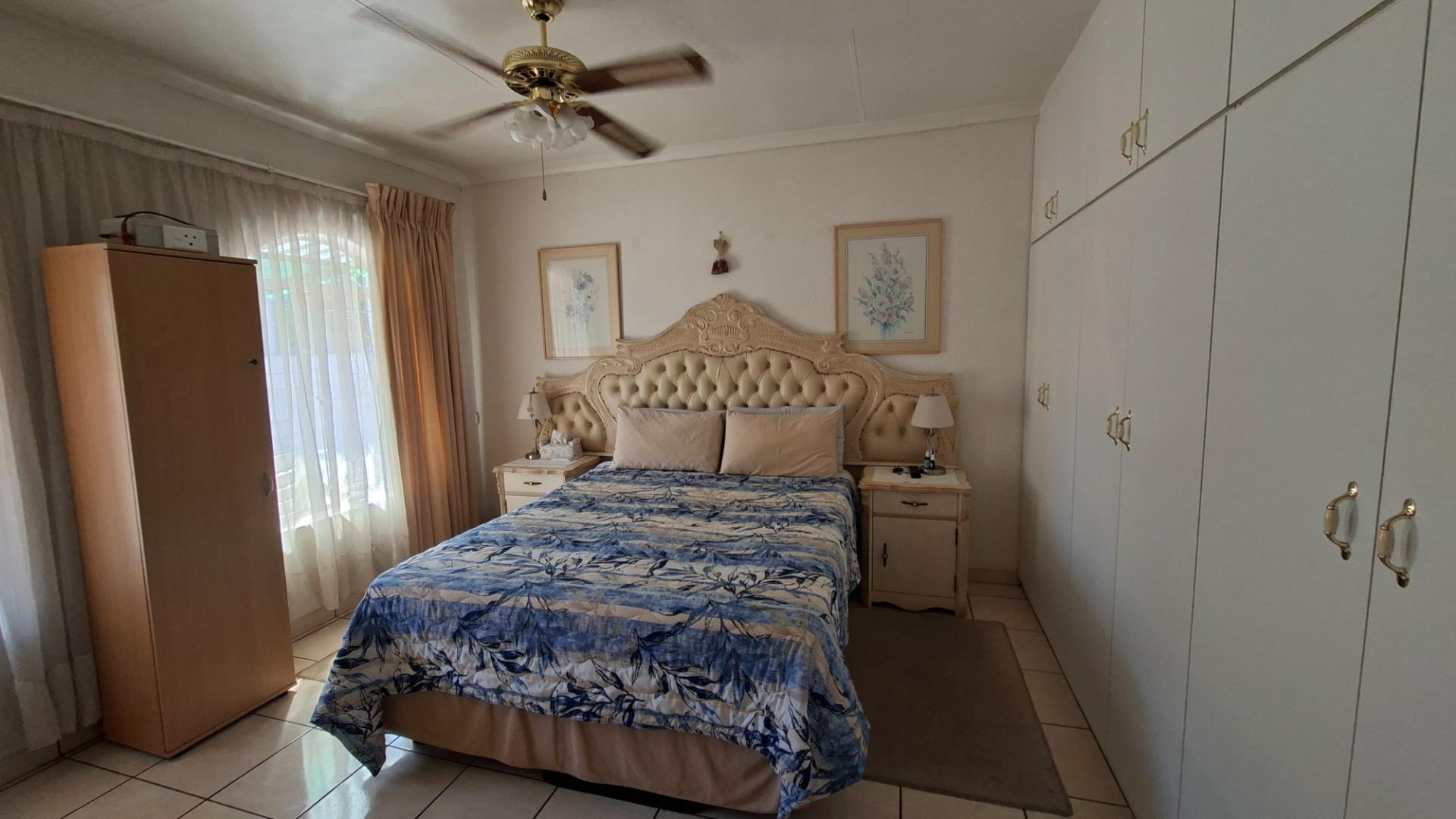 LOW-MAINTENANCE, 2 BEDROOM TOWNHOUSE, FULLY UPGRADED OFF-GRID PROPERTY!