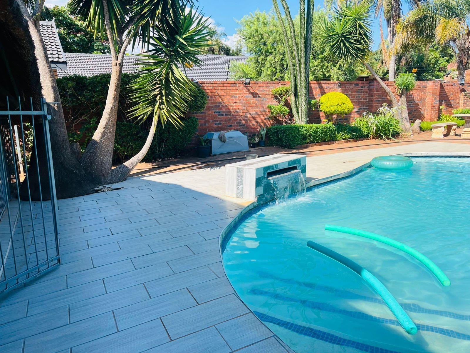 House For Sale in Chroompark, Mokopane - a MUST see!!!