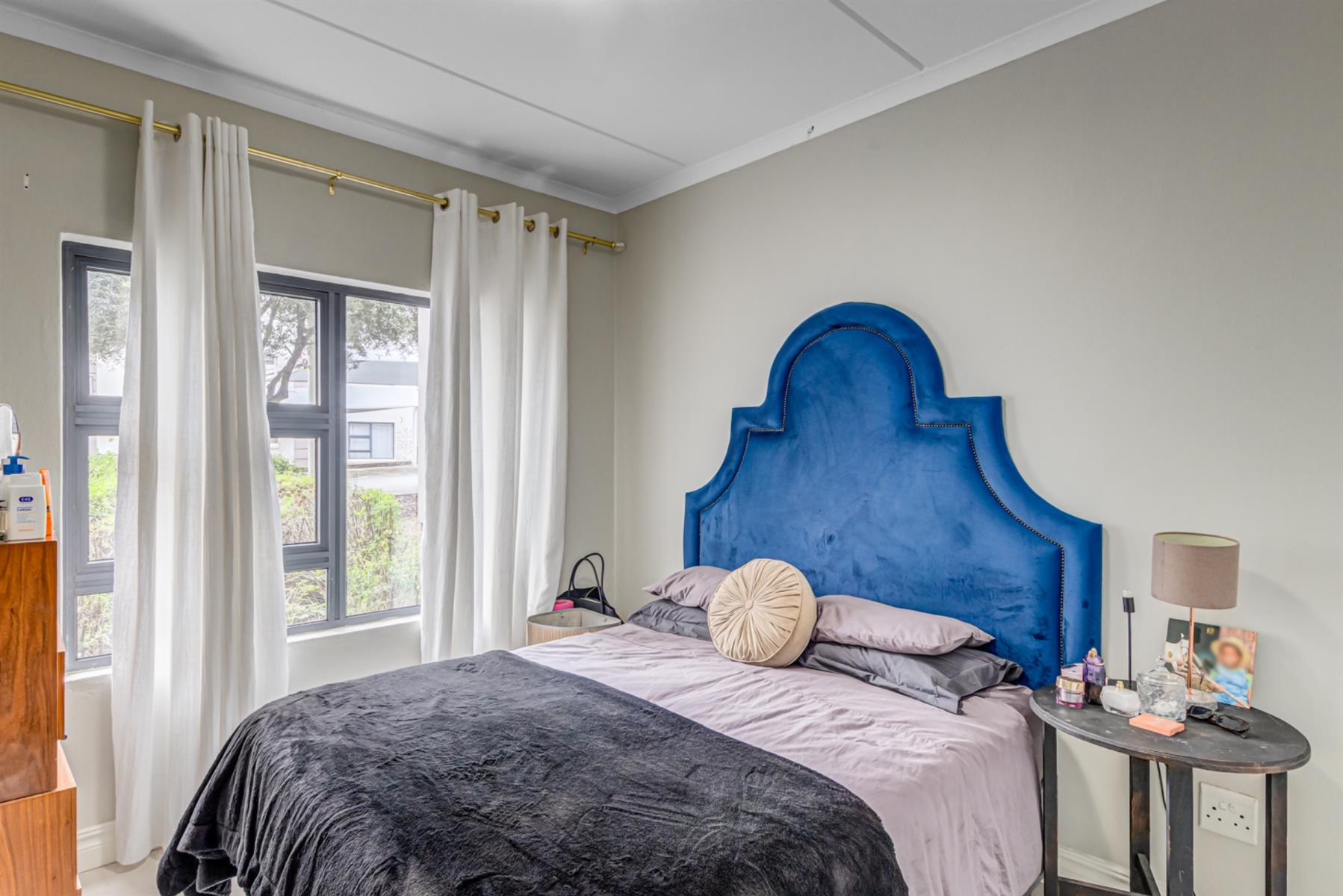 Newly renovated 1 Bedroom Ground Floor Unit for sale in Dainfern