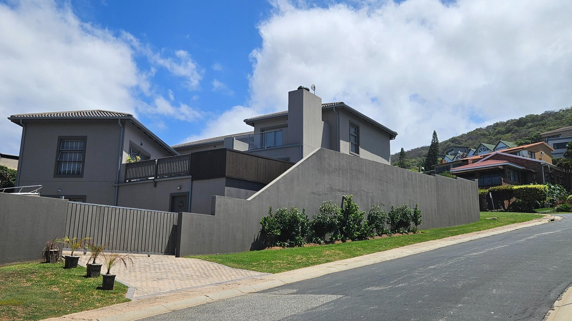 House For Sale in Outeniqua Strand, Groot Brakrivier