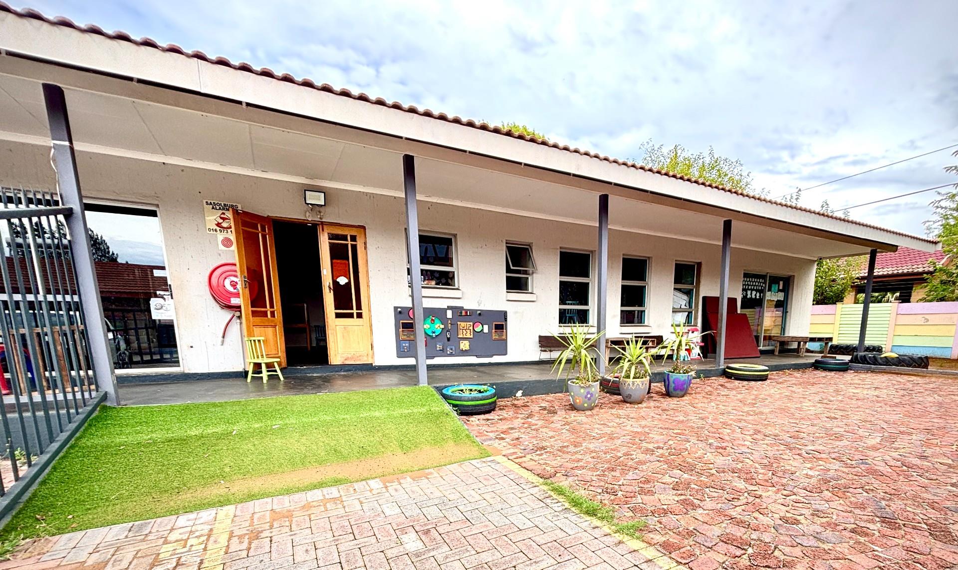 Business for sale in Vaalpark, Sasolburg, 1043 m²