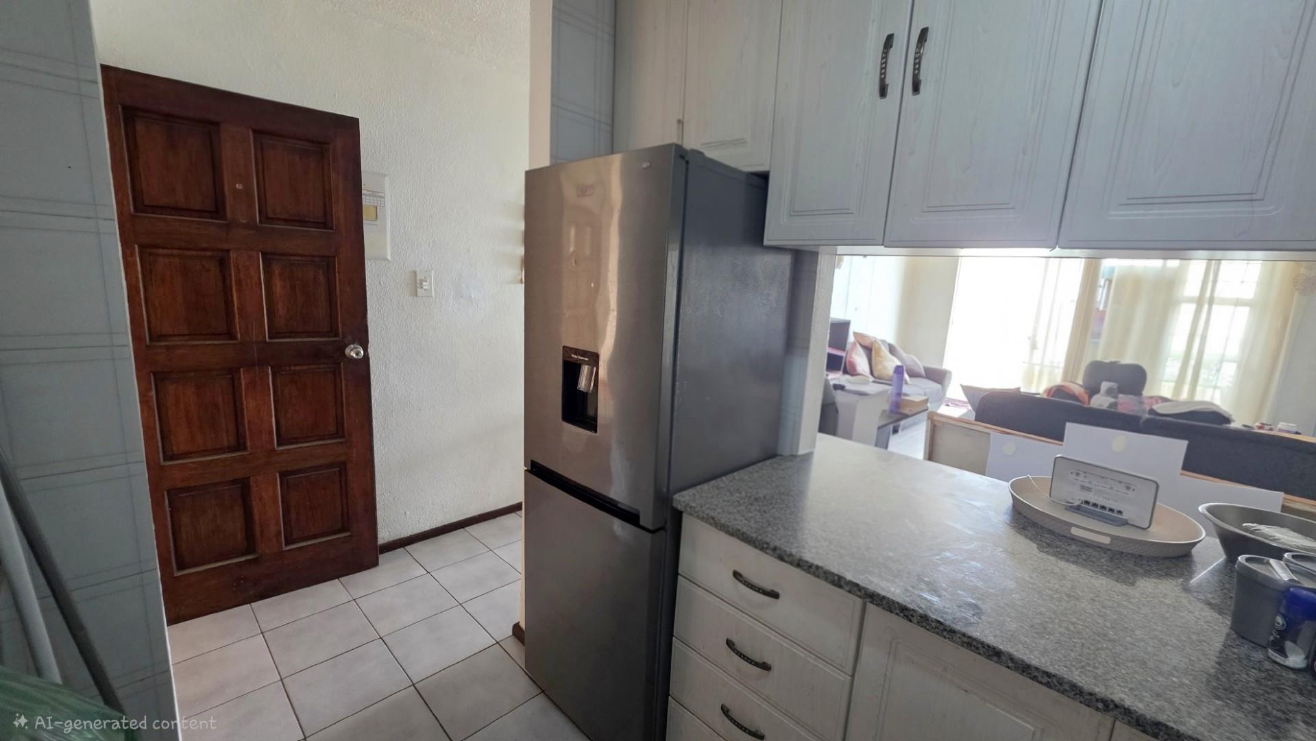 Beachfront 2 bedroom, 2 bathroom groundfloor apartment in Lawrence Rocks