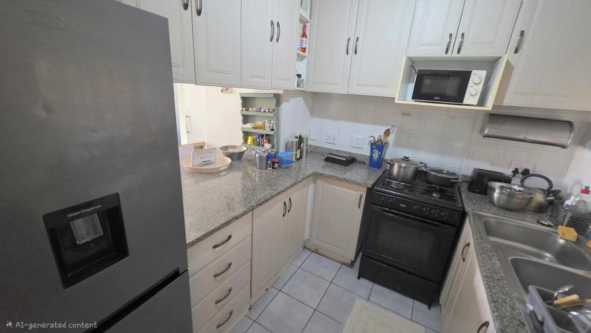 Beachfront 2 bedroom, 2 bathroom groundfloor apartment in Lawrence Rocks