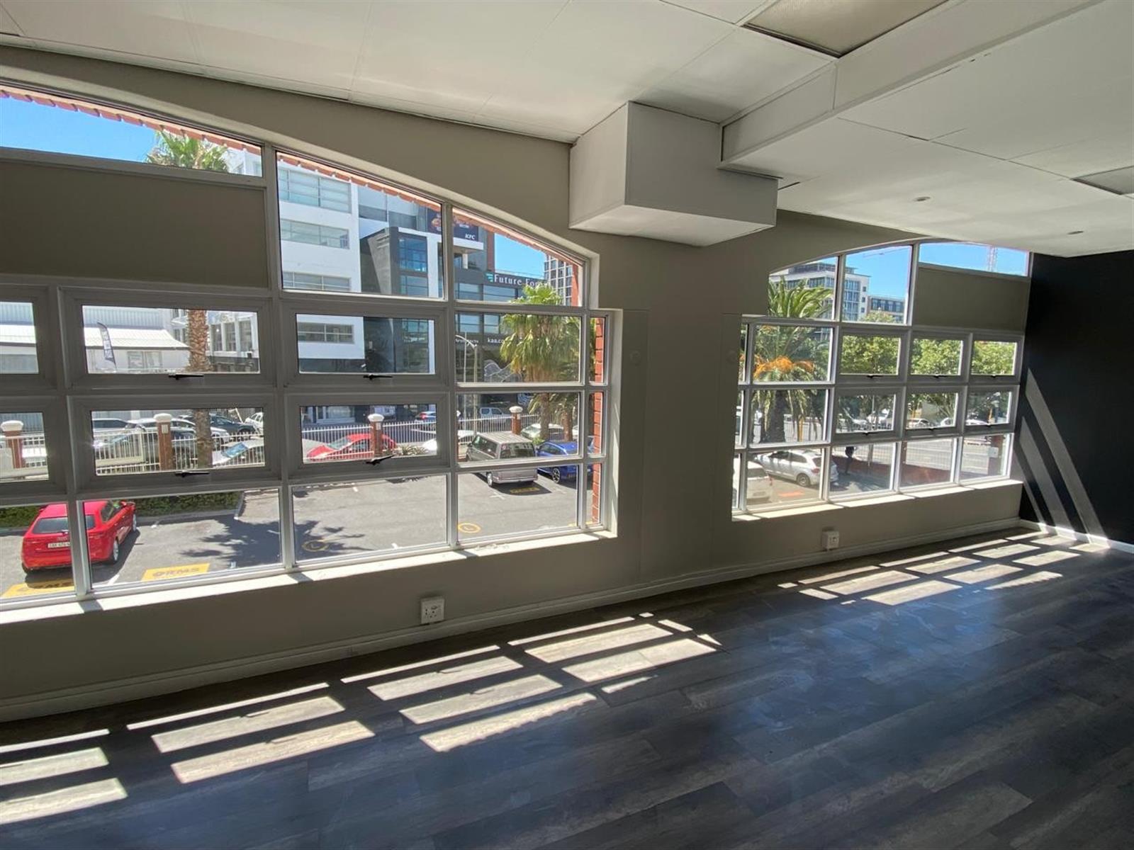 Retail Space To Rent in Gardens, Cape Town