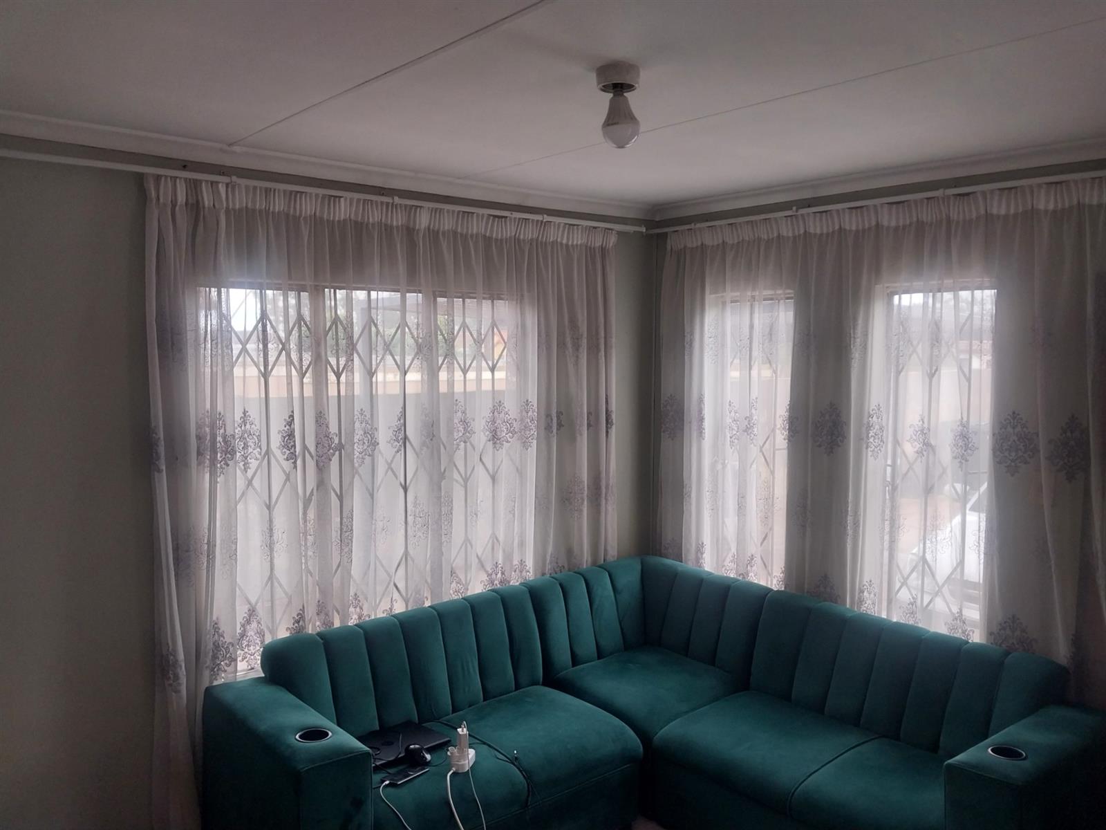 2 Bedroom House For Sale in Protea Glen, Soweto