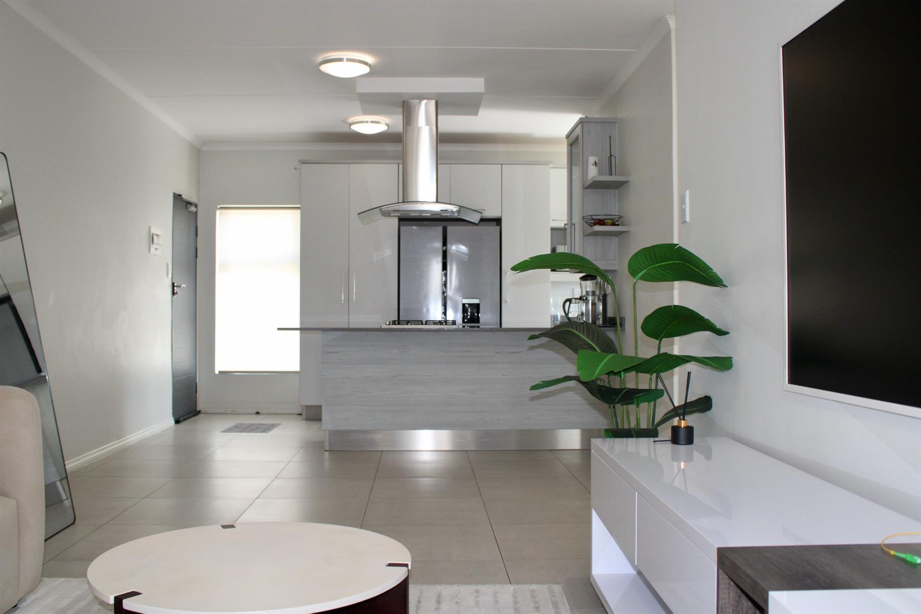 3-Bedroom Duplex with Bank Rate Incentive