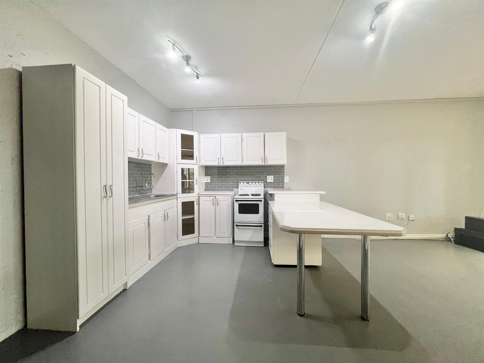 One-Bedroom Lock-Up-and-Go Garden Apartment in Prime Morningside
