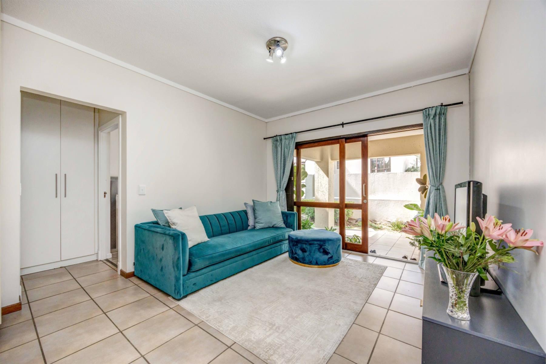Beautiful One Bedroom Garden Apartment In Cara Bianca, Broadacres