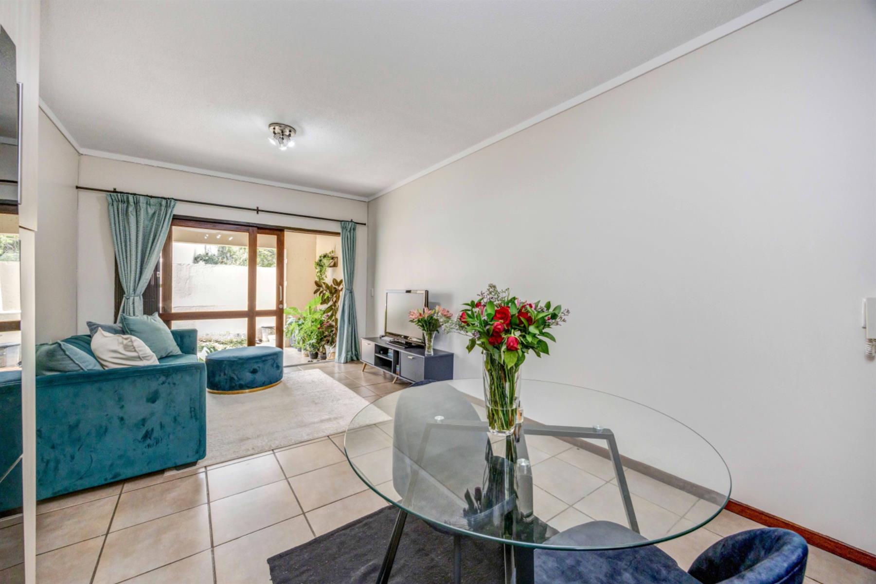 Beautiful One Bedroom Garden Apartment In Cara Bianca, Broadacres