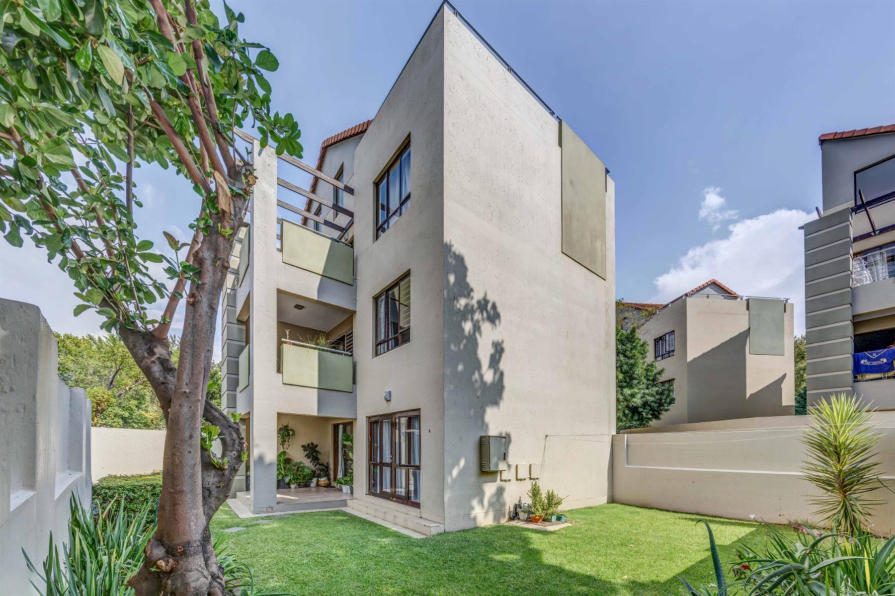 Beautiful One Bedroom Garden Apartment In Cara Bianca, Broadacres