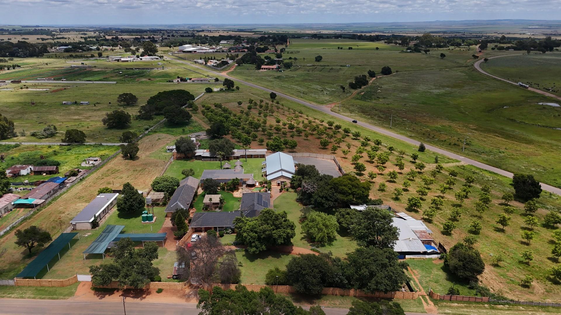 Small Holding For Sale in Wheatlands AH, Randfontein