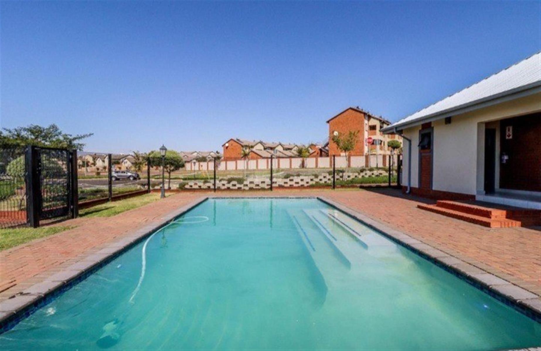 2 Bed,1 bath apartment for sale in Sagewood