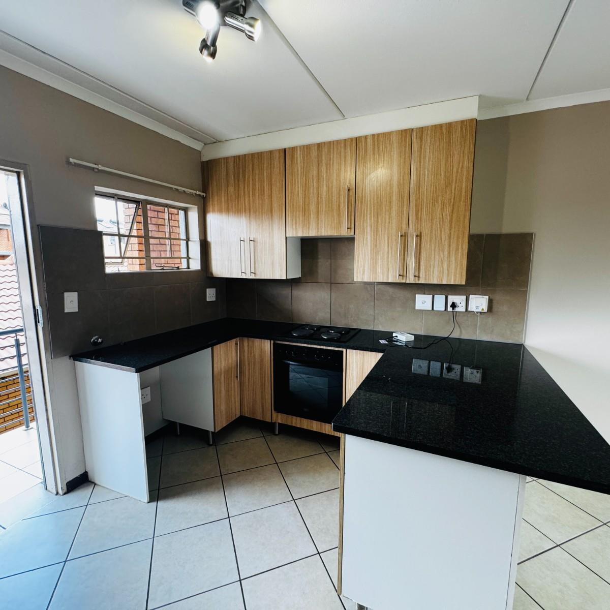 2 Bed,1 bath apartment for sale in Sagewood