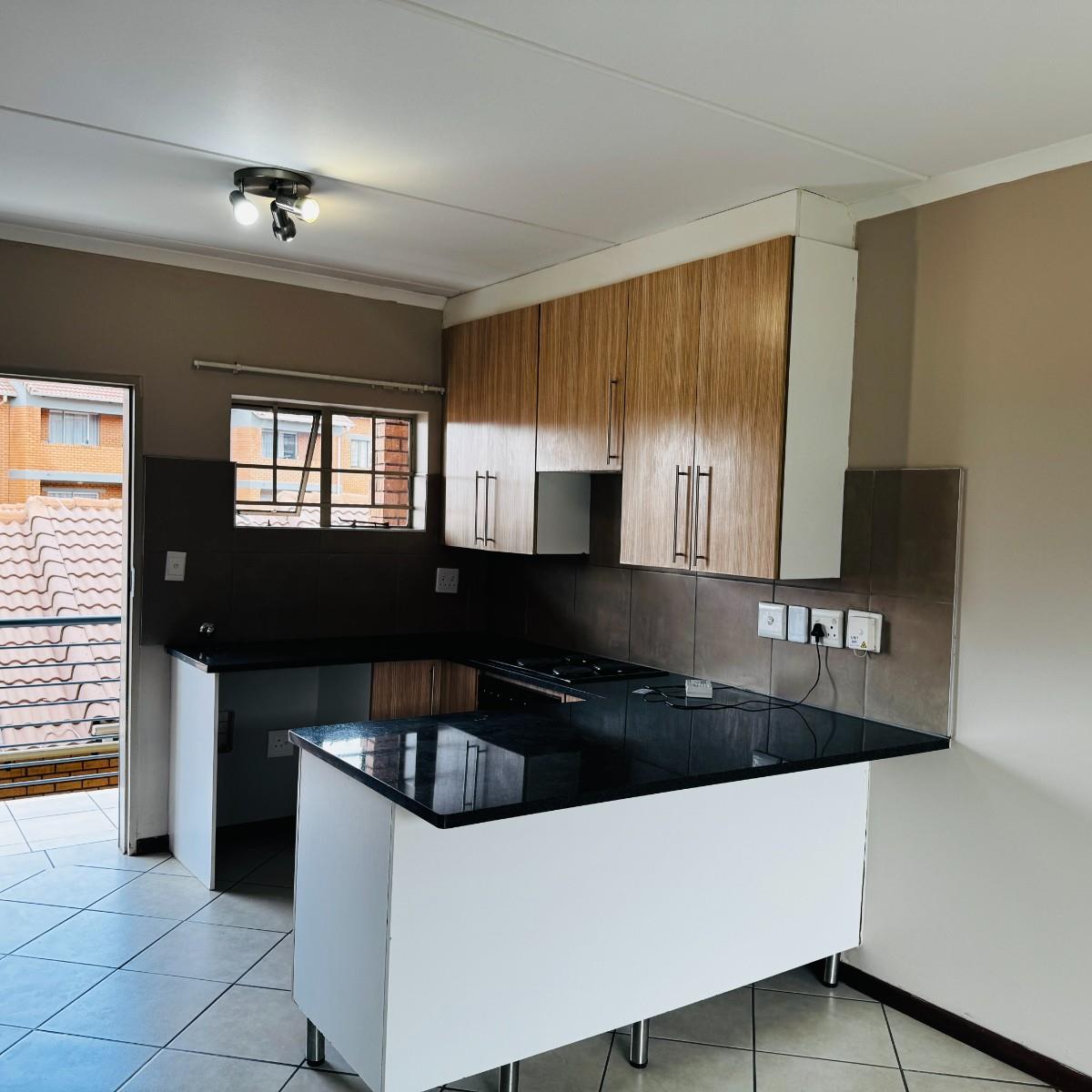 2 Bed,1 bath apartment for sale in Sagewood
