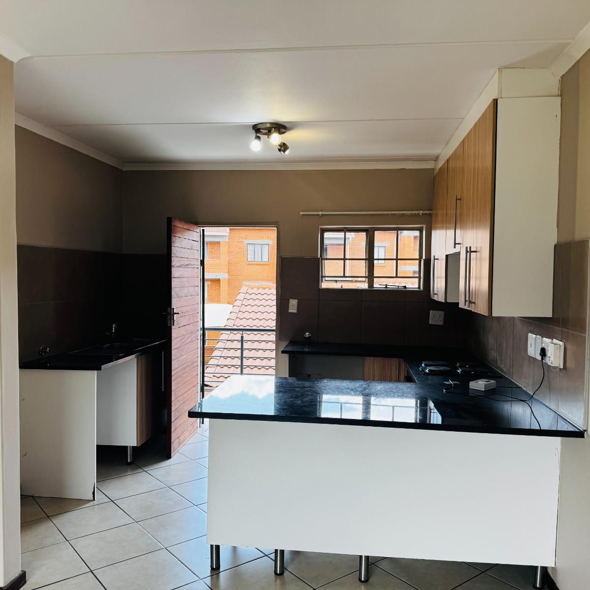 2 Bed,1 bath apartment for sale in Sagewood