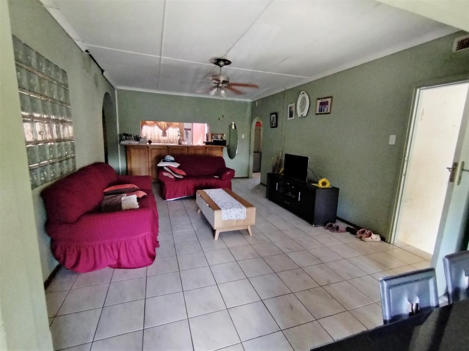 House For Sale in Panorama, Empangeni