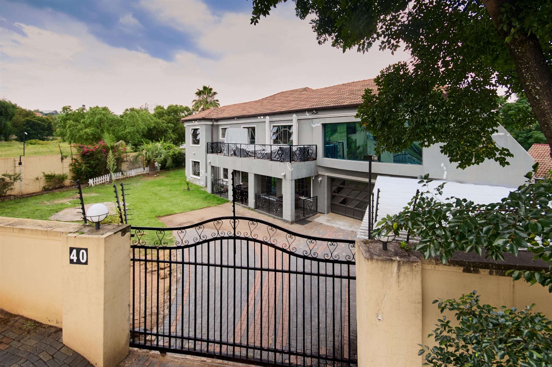 An Exceptional Residence in Vorna Valley Midrand For Sale