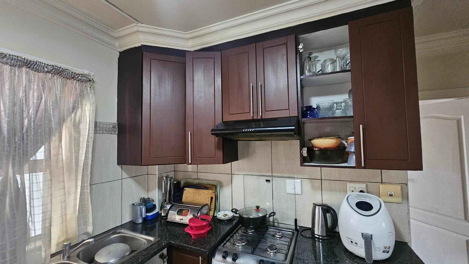 Apartment For Sale in Shelly Beach, Margate, KwaZulu Natal