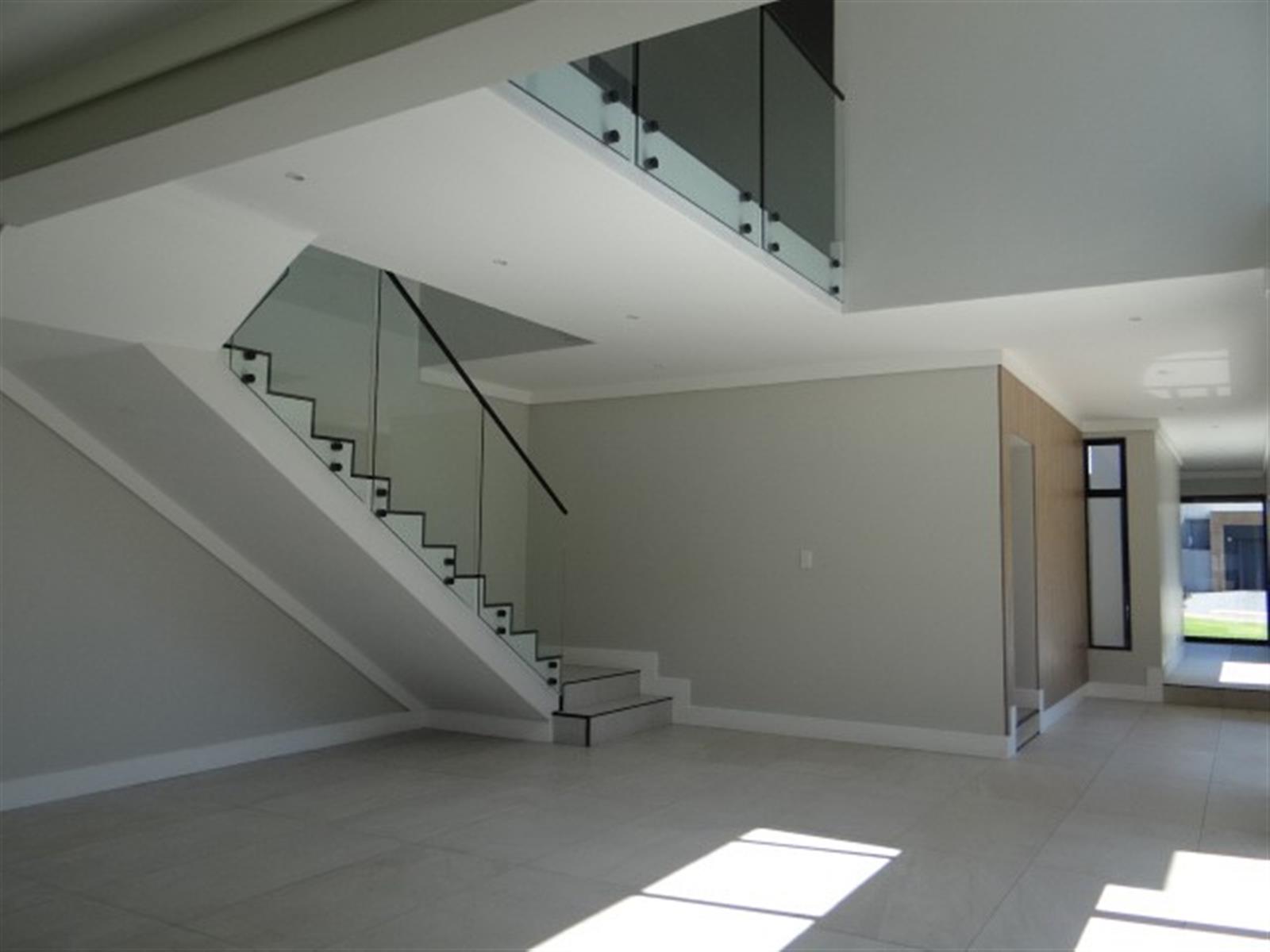 5 Bedroom House For Sale in Midstream Ridge Estate, Midstream Estate, Centurion
