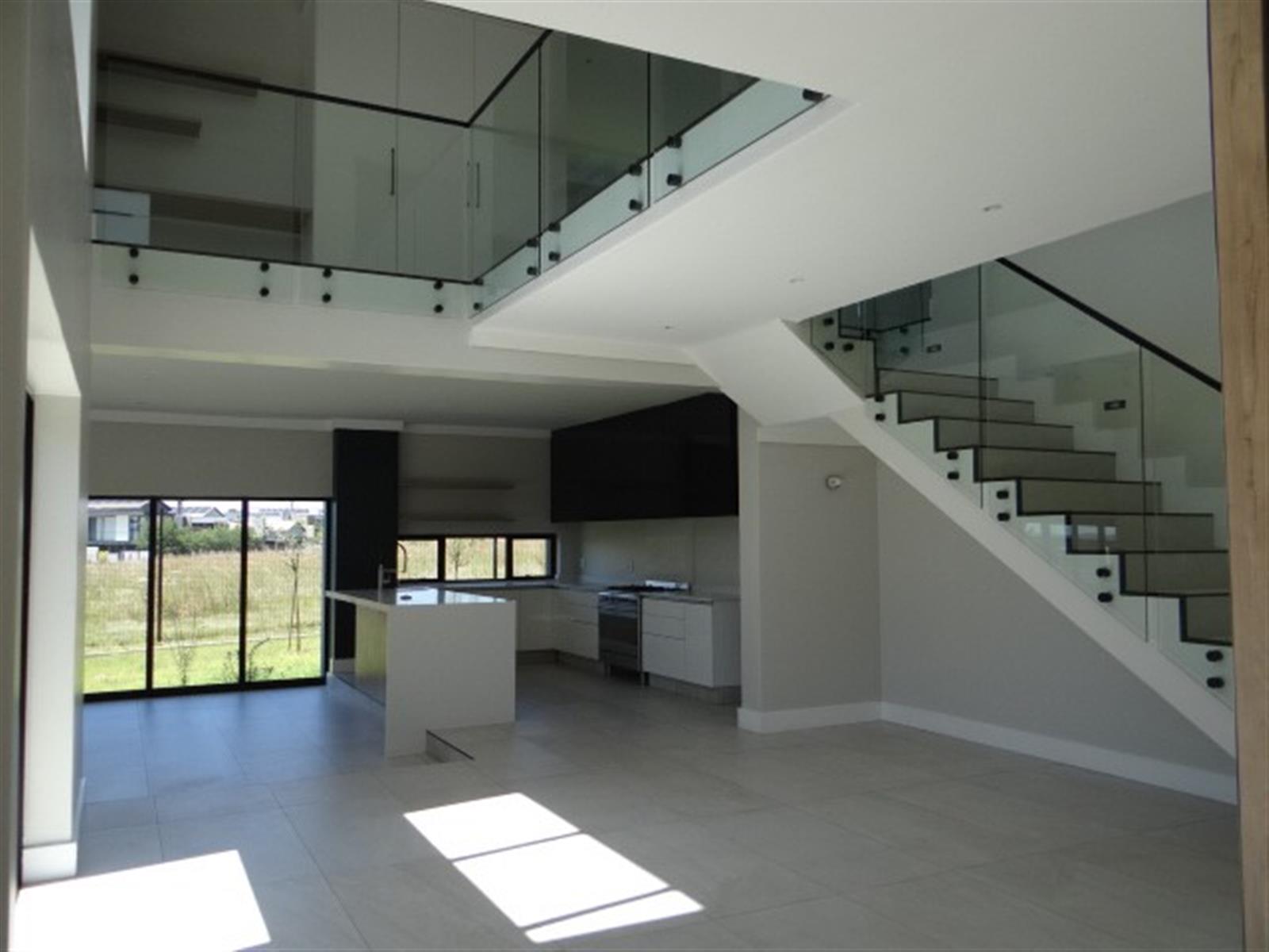 5 Bedroom House For Sale in Midstream Ridge Estate, Midstream Estate, Centurion