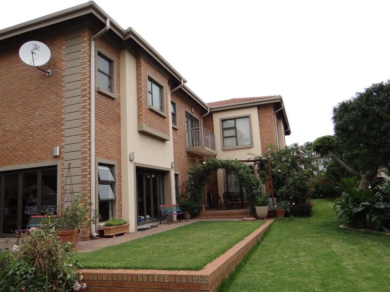 5 Bedroom House For Sale in Midstream Estate, Centurion