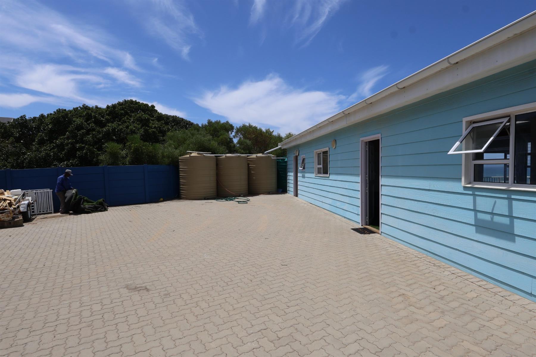 Eleven Bedroom House for Sale in West Beach Port Alfred