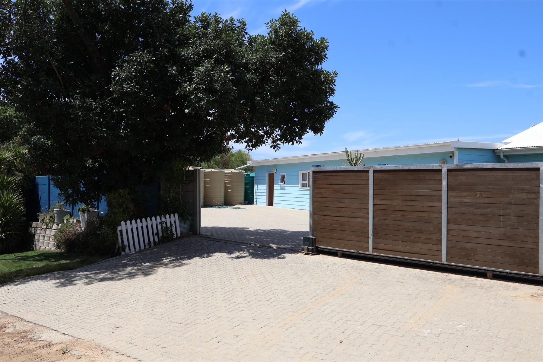 Eleven Bedroom House for Sale in West Beach Port Alfred