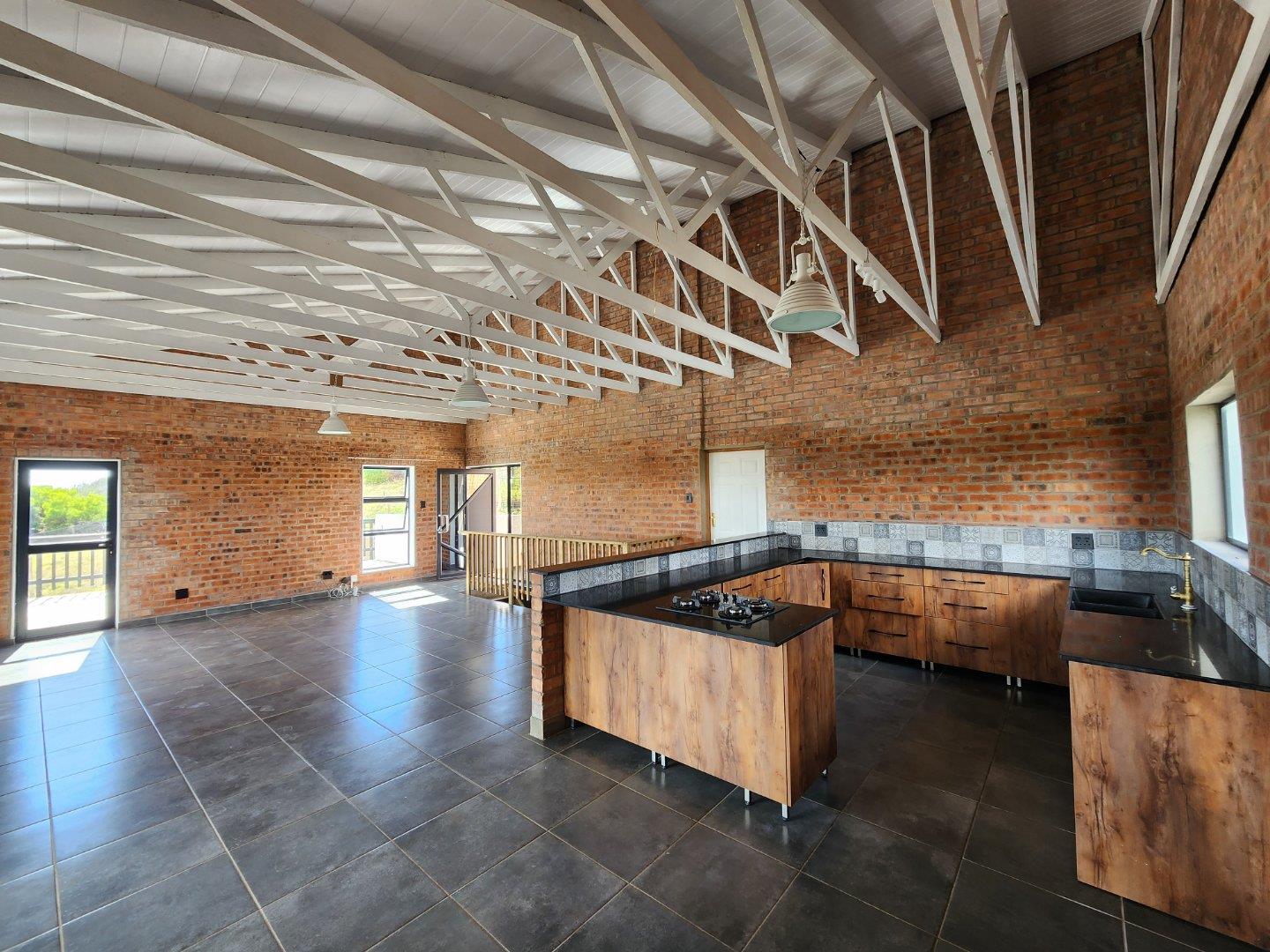 House For Sale in Jeffreys Bay