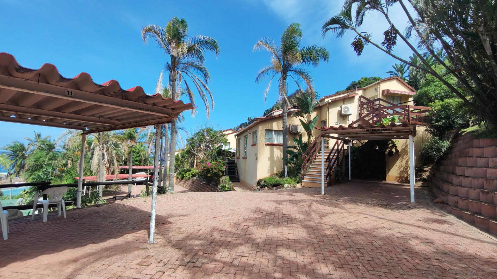 Fixer Upper Value Offering in Margate!  3 bedroom, 2 Bath townhouse