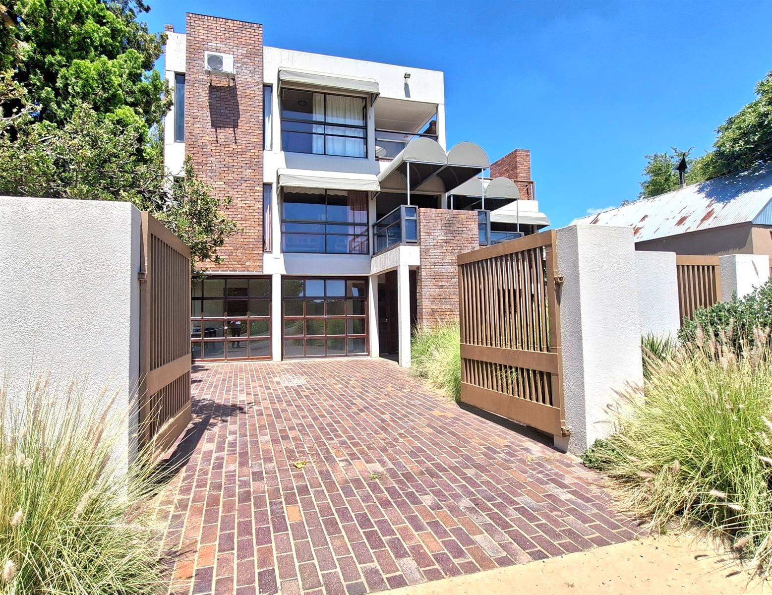 Exclusive Five-Level Luxury Residence with Panoramic Vaal River Views