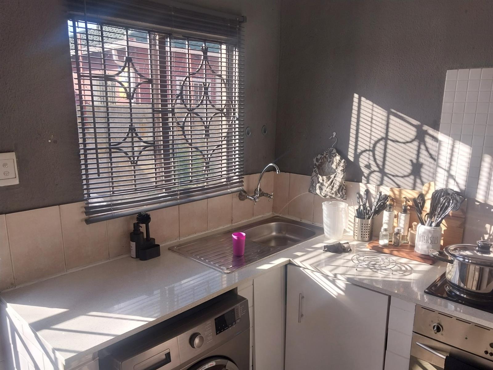 2 Bedroom House For Sale in Riverlea, Johannesburg