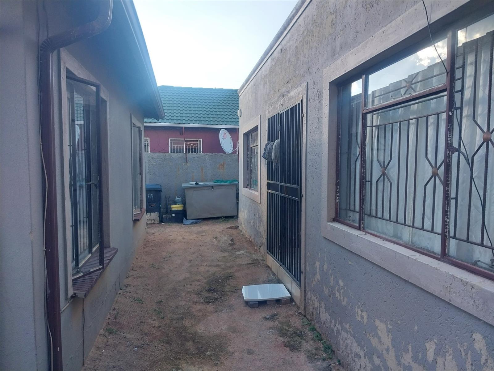 2 Bedroom House For Sale in Riverlea, Johannesburg