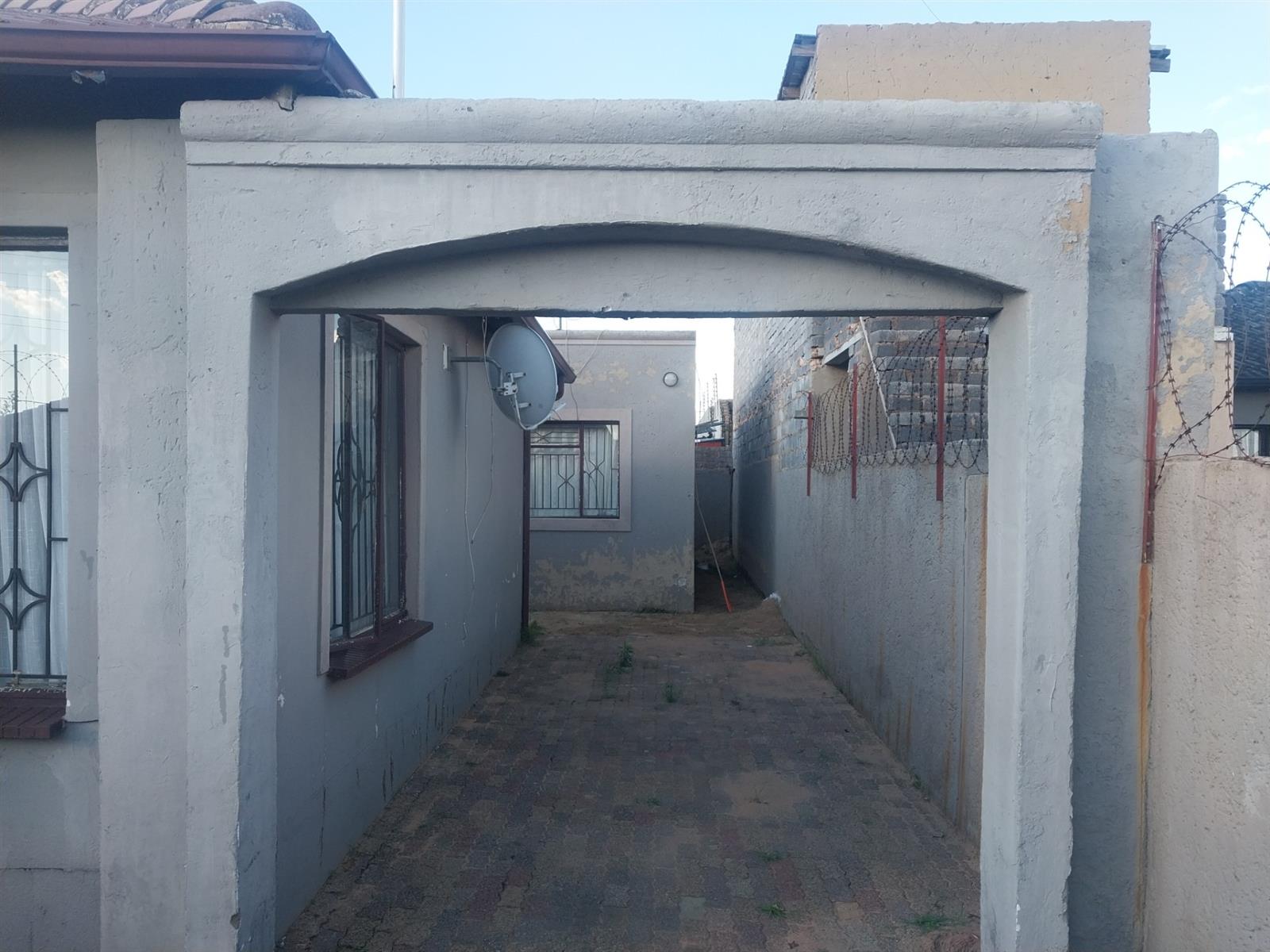 2 Bedroom House For Sale in Riverlea, Johannesburg