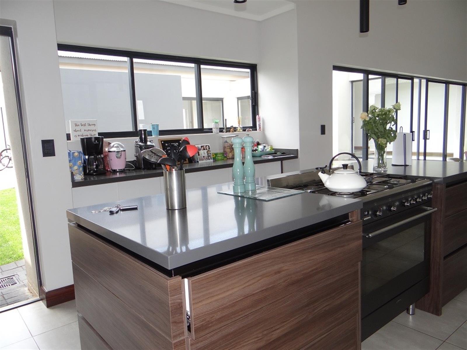 4 Bedroom House For Sale in Midstream Estate, Centurion