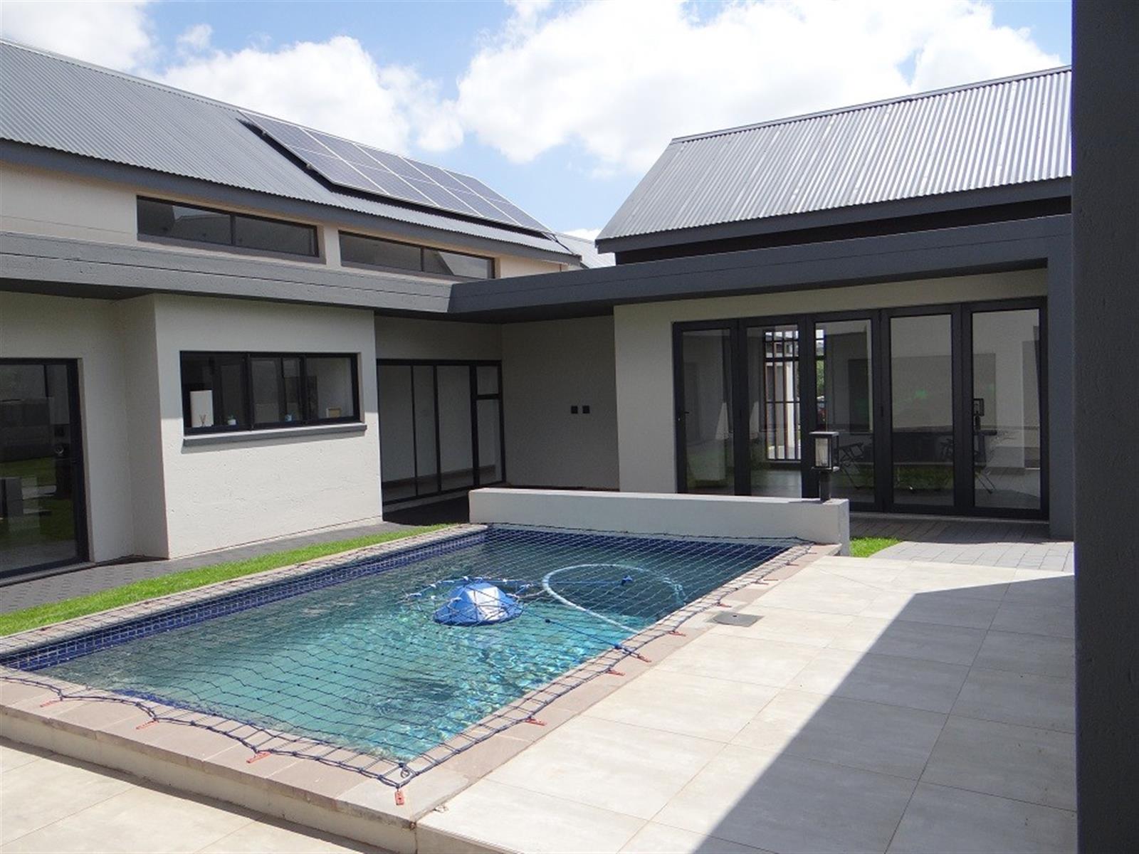 4 Bedroom House For Sale in Midstream Estate, Centurion