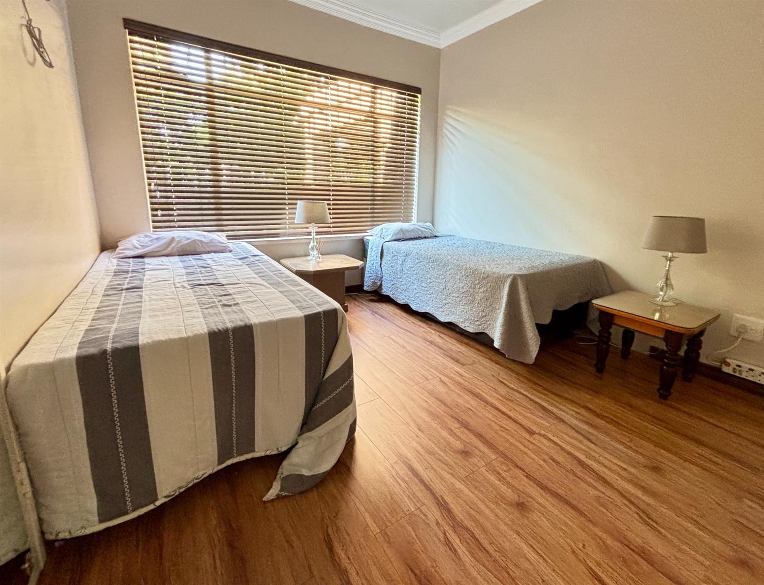 Modern house for sale - Vaalpark
