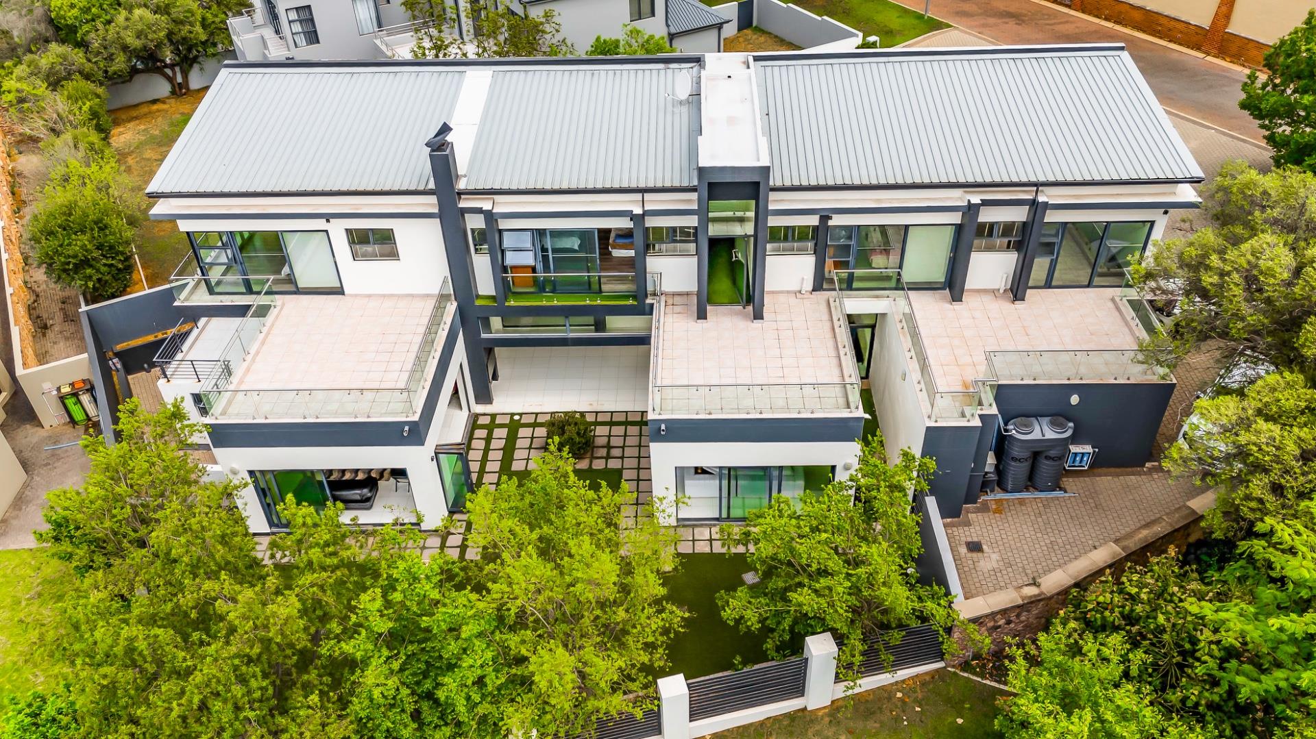 House For Sale in Helderfontein Estate, Midrand