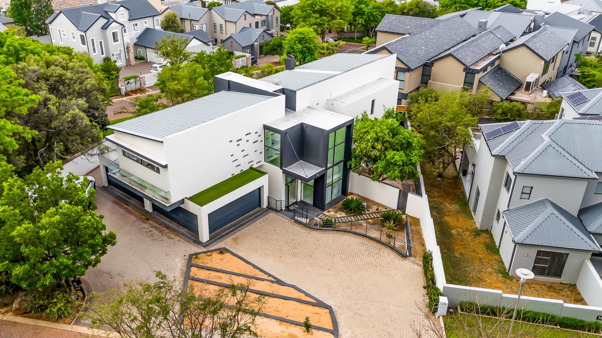 House For Sale in Helderfontein Estate, Midrand