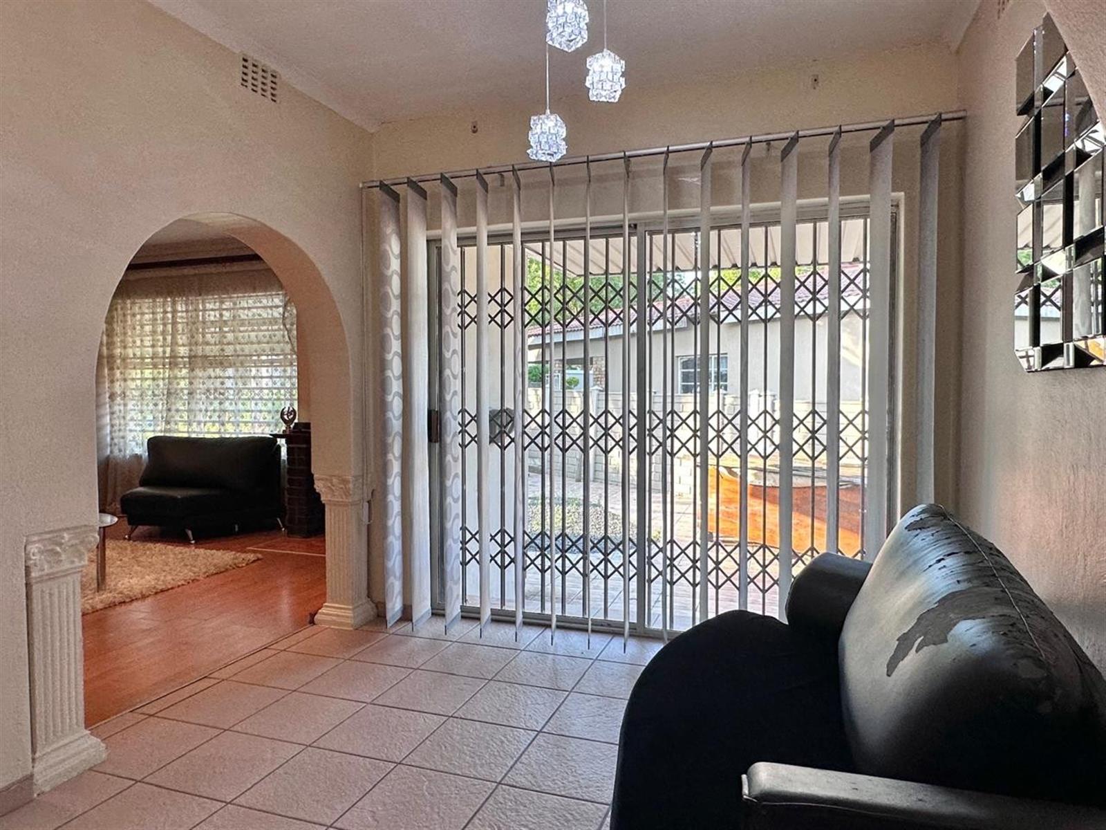 Beautifully Designed Family Home in Prime Huttenheights.