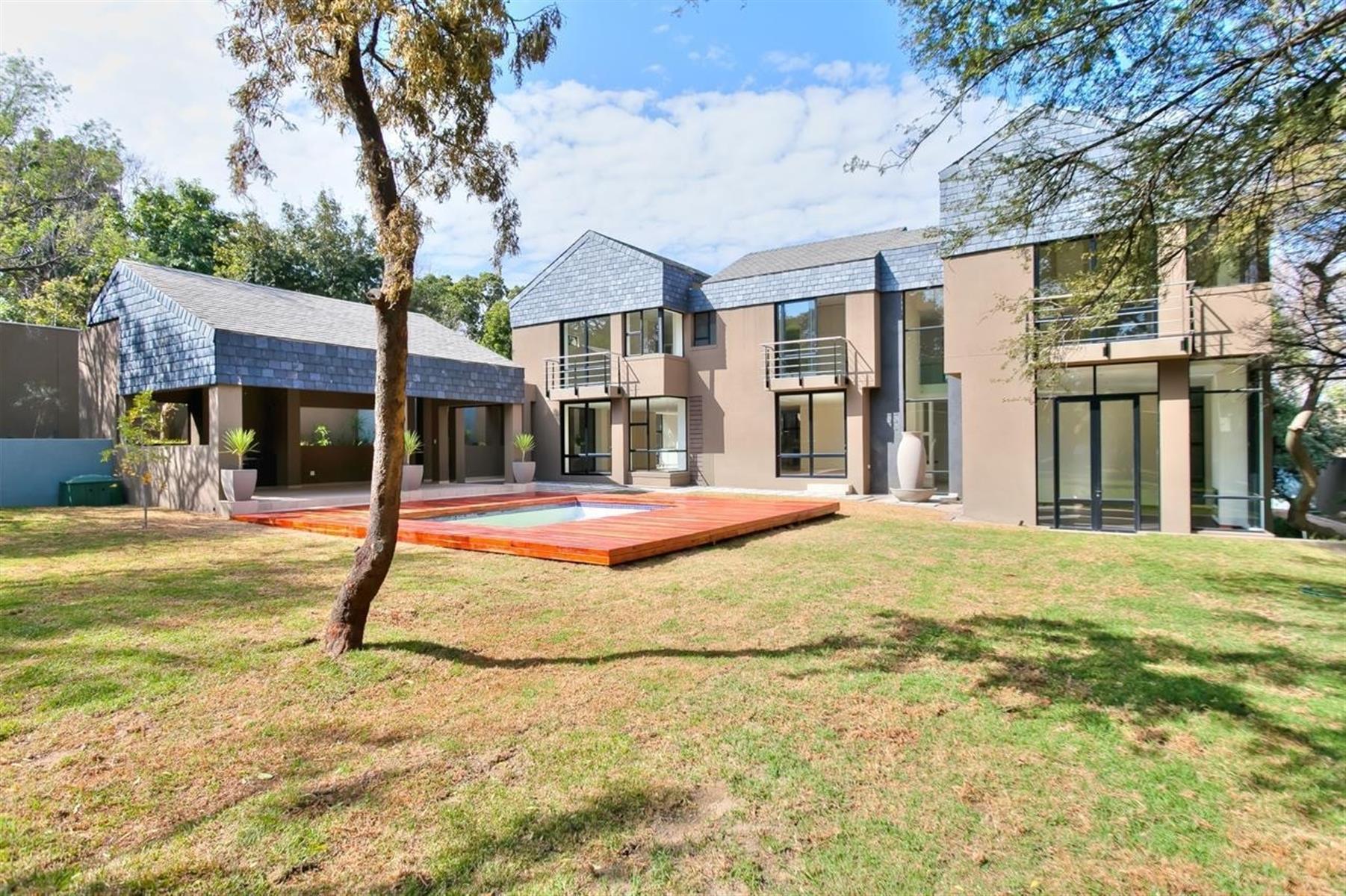 MODERN BEAUTY - READY TO MOVE IN HOME