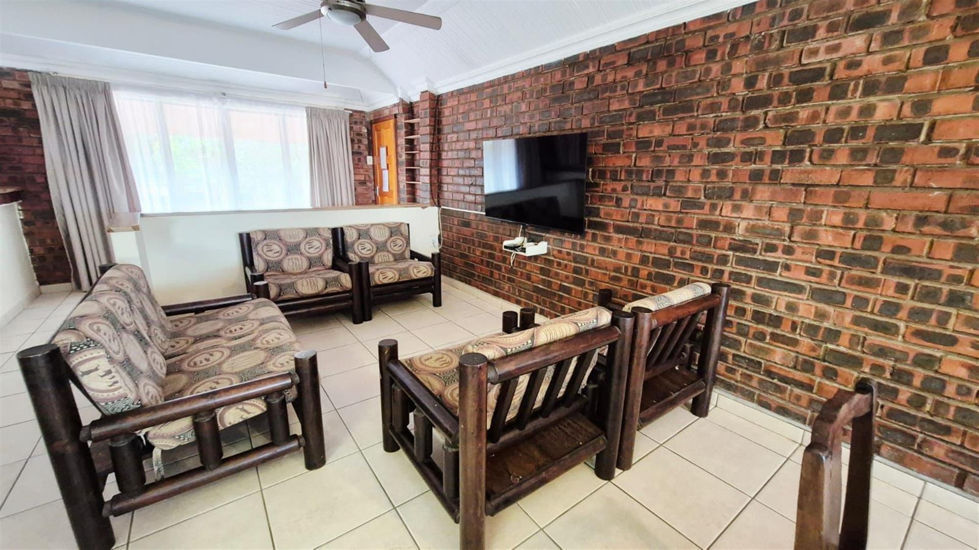 3 Bedroom, 2 Bathroom investment unit for sale in St Lucia!