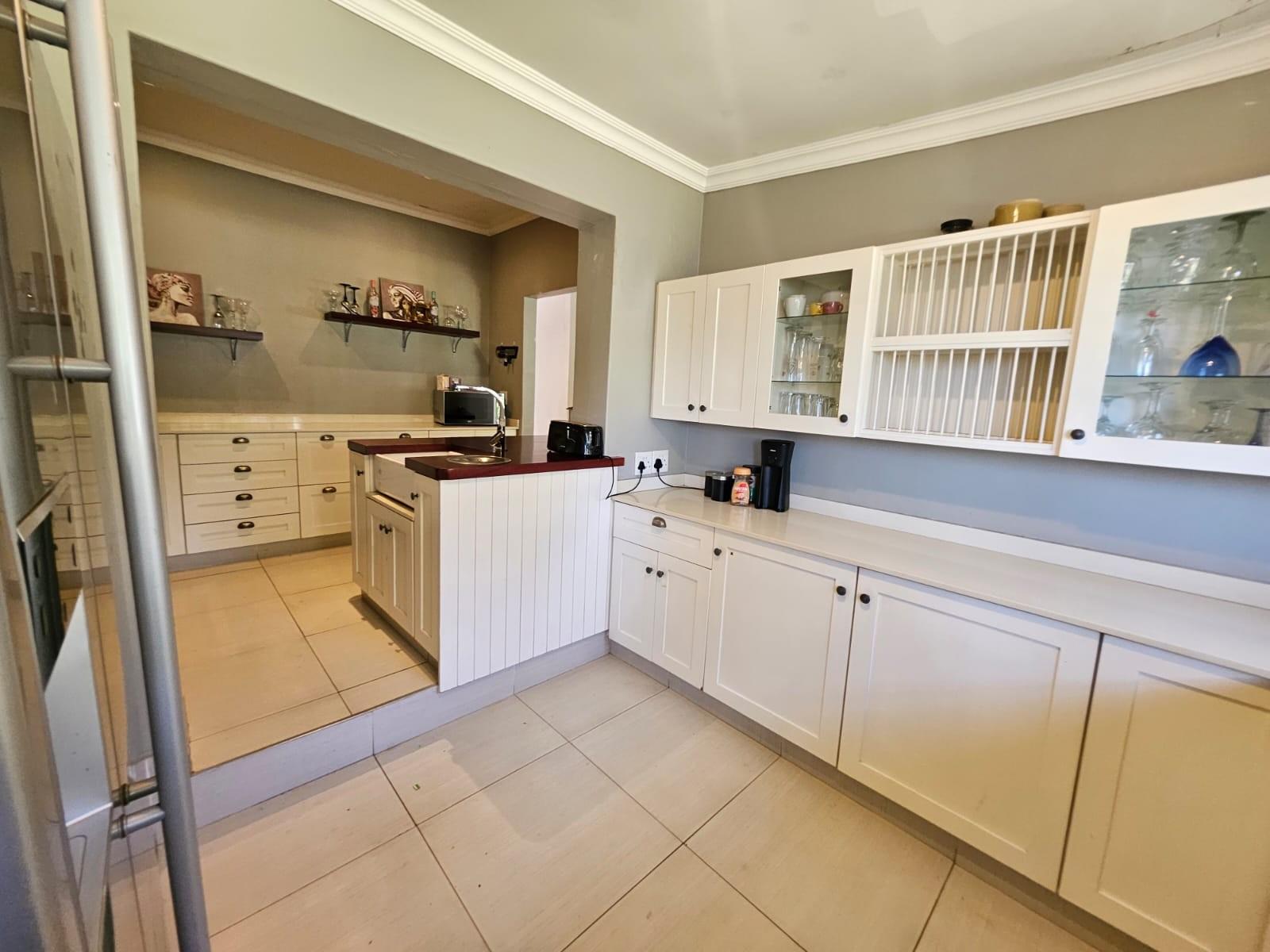 House For Sale in Athlone Park, Amanzimtoti, KwaZulu Natal