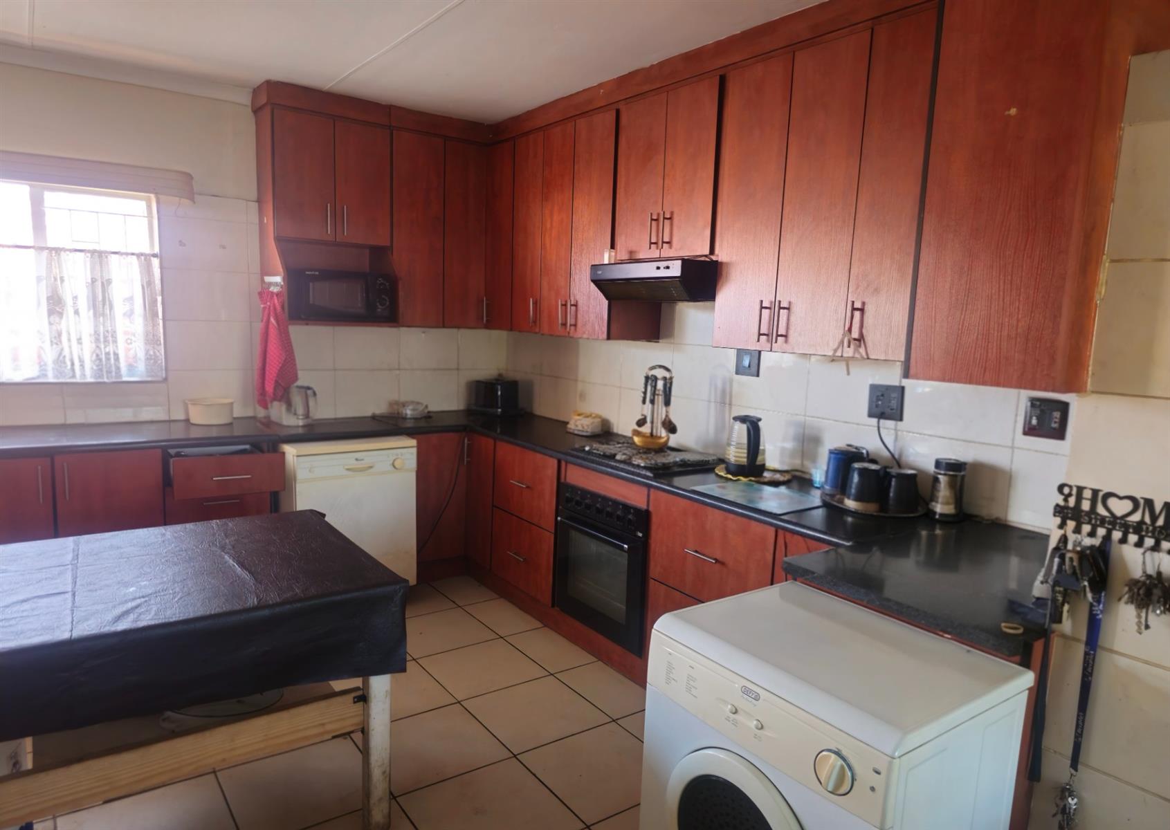 House For Sale in Tasbet Park Ext 1, Emalahleni Mpumalanga